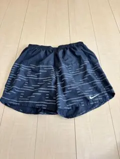 Nike DRI-FIT ネイビーショートパンツ M