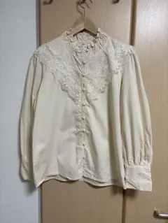 フラワーレースブラウス ベージュ パフスリーブ 上品 フレンチガーリー 春