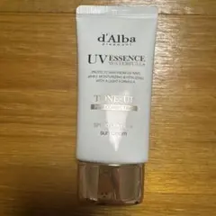 d'Alba UV ESSENCE WATERFULL サンクリーム