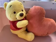 ［美品］プーさん ハート型　ポーチ　ぬいぐるみ