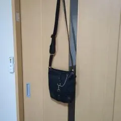 marie claire.黒いショルダーバッグ チェーン付き