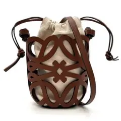 LOEWE ロエベ　アナグラム　カットアウト　ポケット　レザー　ショルダーバッグ
