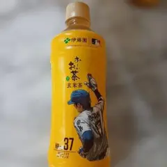 伊藤園 お〜いお茶 大谷翔平選手ホームランボトル 600ml4本あります！のサムネイル