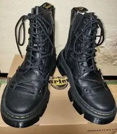 Dr. Martens/ドクターマーチン DMXL LACE 8 ホール ブーツ コーディネート詳細
