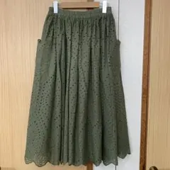 アズノウアズ　スカラ刺繍スカート　ペチコート付き　綿100％ カーキ