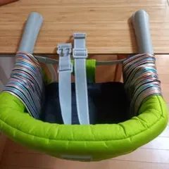 イングリッシーナ　ファーストベビーチェア グリーン　ビブドレス付き