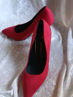 赤いスエード調ポインテッドトゥハイヒール 23.5cm Mサイズ
