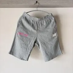 NIKE ハーフパンツ スウェット グレー　ピンクロゴ