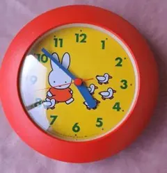 【ジャンク品】ミッフィー 掛け時計 赤色と黄色 インテリアに！