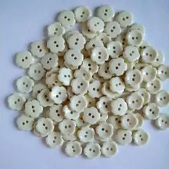 《ボタンまとめ売り》花型(約100個)