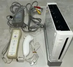 任天堂 Wii 本体セット ホワイト リモコン ヌンチャク付 センサーバーなし