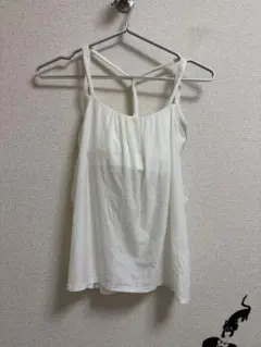 ホワイト ヨガタンクトップ ストラップ付き