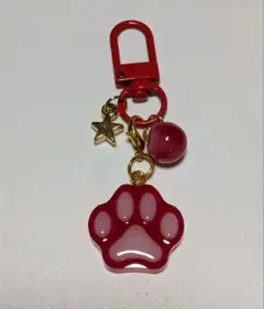 #241 レジンキーホルダー チャーム 肉球 ハンドメイド 犬 猫 赤