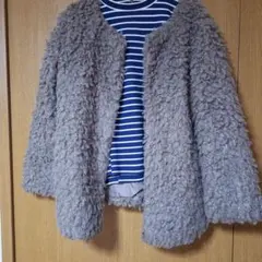 期間限定12月15日までグレーのファー風カーディガンとストライプトップスセット