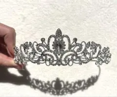 即日発送⭕️ ティアラ　卒業式　シルバー　結婚式