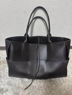 新品未使用】VALENTINO ワンスタッズ ナッパレザー 黒ハンドバック 