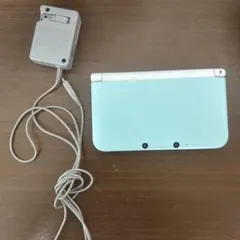 3DS LLミントグリーン　充電器
