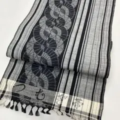 紬 反物 ヨモギ色 絣柄 トゥイグワー - メルカリ