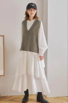 titivate サイドスリットVネックニットベスト　ブラックS