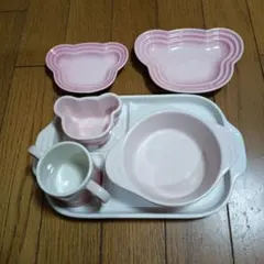 ル・クルーゼ ベビー食器 6点セット ピンク 美品のサムネイル
