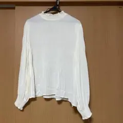 アイボリー プリーツデザイン 長袖ブラウス Fのサムネイル