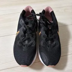 NIKE RENEW シューズ