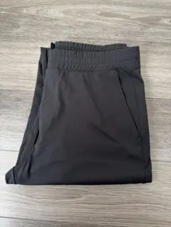 ユニクロ　ウルトラストレッチ　ジョガーパンツ