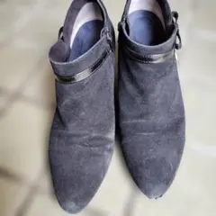 カネマツ　黒 スエード リボン付きブーツ 中ヒール