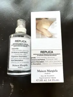 美品 メゾンマルジェラ レプリカ レイジーサンデーモーニング 100mL 正規品