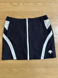 DESCENTE デサント⭐︎ゴルフスカート ブラック Lサイズのサムネイル