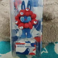 大阪万博 LABUBU ラブブ ミャクミャク 】 限定缶バッジ付き - メルカリ