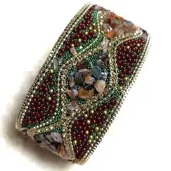 天然石とカラフルビーズのブレスレット　可愛い　お洒落　個性的　カジュアル　新品