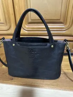 ダコタ　トートバック　ショルダー　キューブ　ブラック