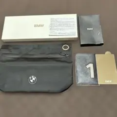 BMW オリジナル ウォータープルーフポーチ ミラー　ノベルティセットのサムネイル