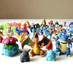 ポケモンフィギュア他 52体 セット まとめ売り ピカチュウ 御三家 リザードン