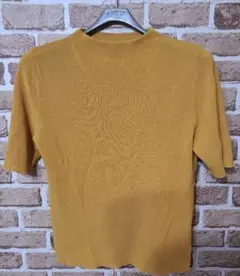 美品質！レディース　マスタードカラー　 低めハイネック 五分袖ニット　Lサイズ