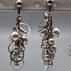 未使用保管品　昭和レトロ 揺れるパールイヤリング 〜クラシックな煌めきを耳元に〜