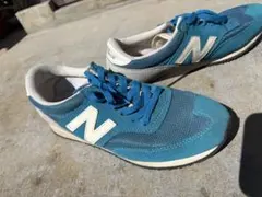 New Balance 青 スエード スニーカー
