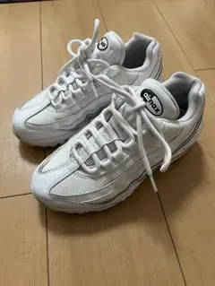 Nike Air Max ホワイトスニーカー 6.5 US