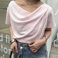 mystic Tシャツ　ピンク　夏服　夏コーデ　オフショルのサムネイル