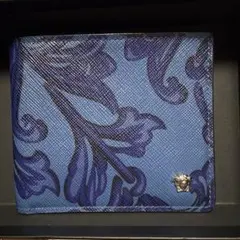 VERSACE 青 フローラル 二つ折り財布のサムネイル