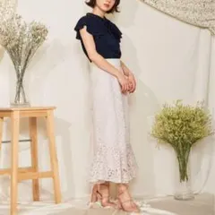 Noela ノエラ 花柄 マーメイドスカート M 淡グレー レースのサムネイル