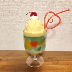 LINDA TOKYO　クリームソーダ　食品サンプル