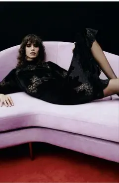 【新品タグ付き】 完売 ZARA ザラ ベルベットレースワンピース Sサイズ