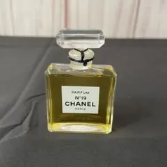 CHANEL シャネル No.19 パルファム PARFUM