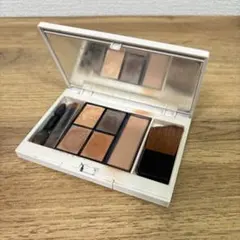 エトヴォス ミネラルアイ&チークカラーパレット 15th