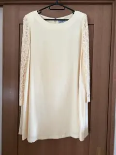 AIMÉE クリーム色 レトロレース袖 ワンピース