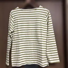 無印良品 Mサイズ 白とオリーブのストライプ長袖Tシャツ