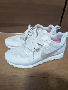 Nike ホワイト スニーカー レース柄