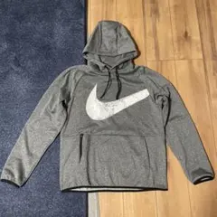 Nike グレー フード付きパーカー